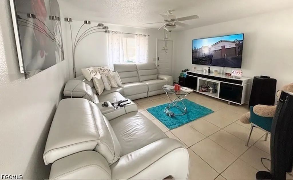 1342 SE 2nd Avenue Cape Coral FL 33990