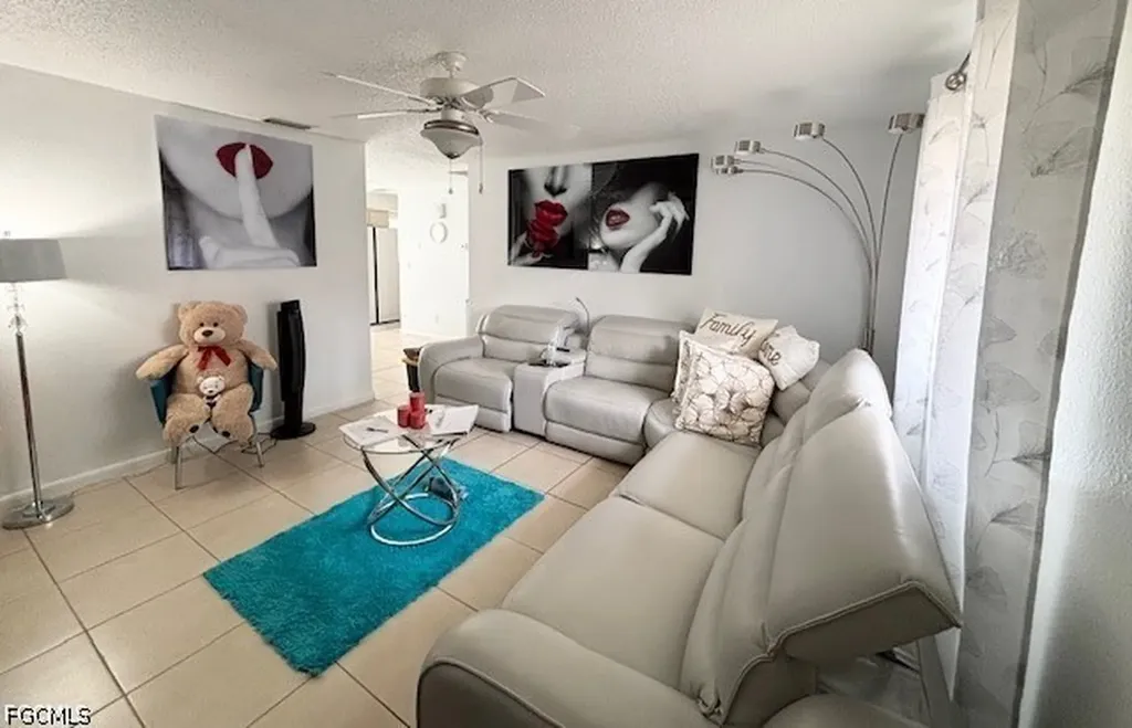1342 SE 2nd Avenue Cape Coral FL 33990