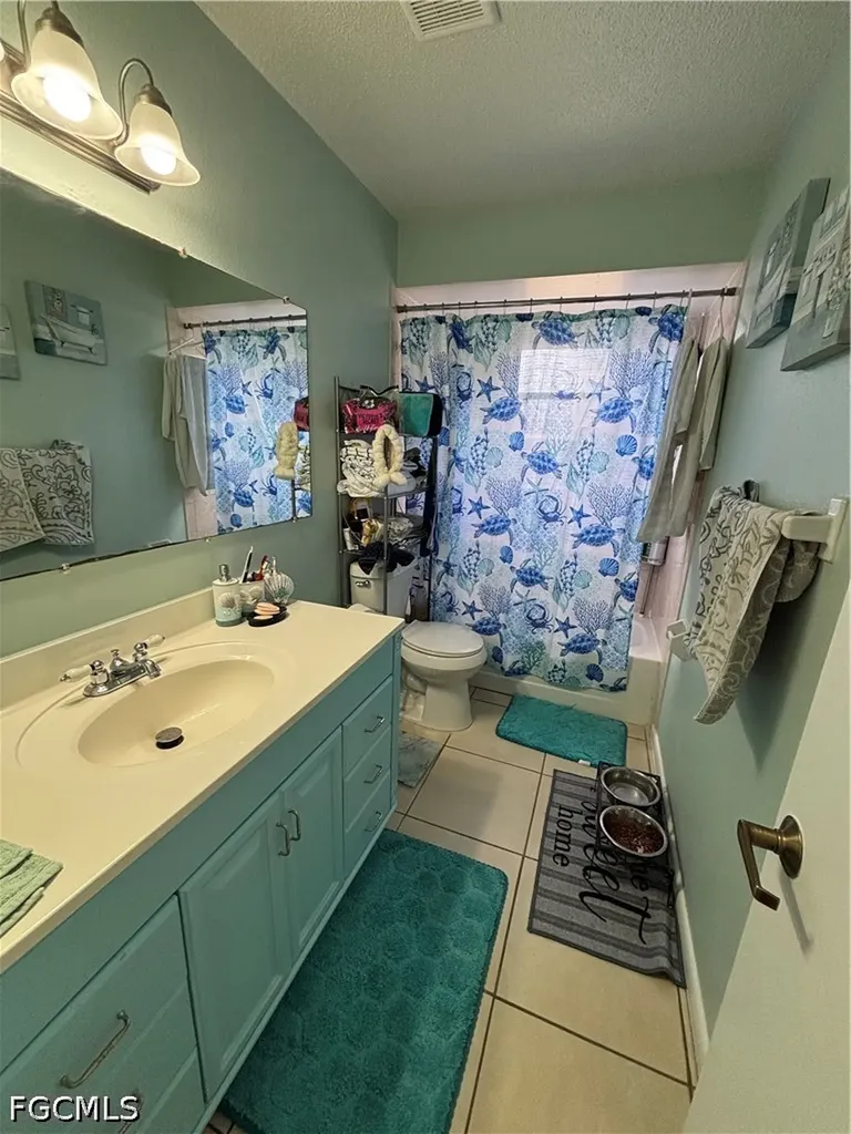 1342 SE 2nd Avenue Cape Coral FL 33990