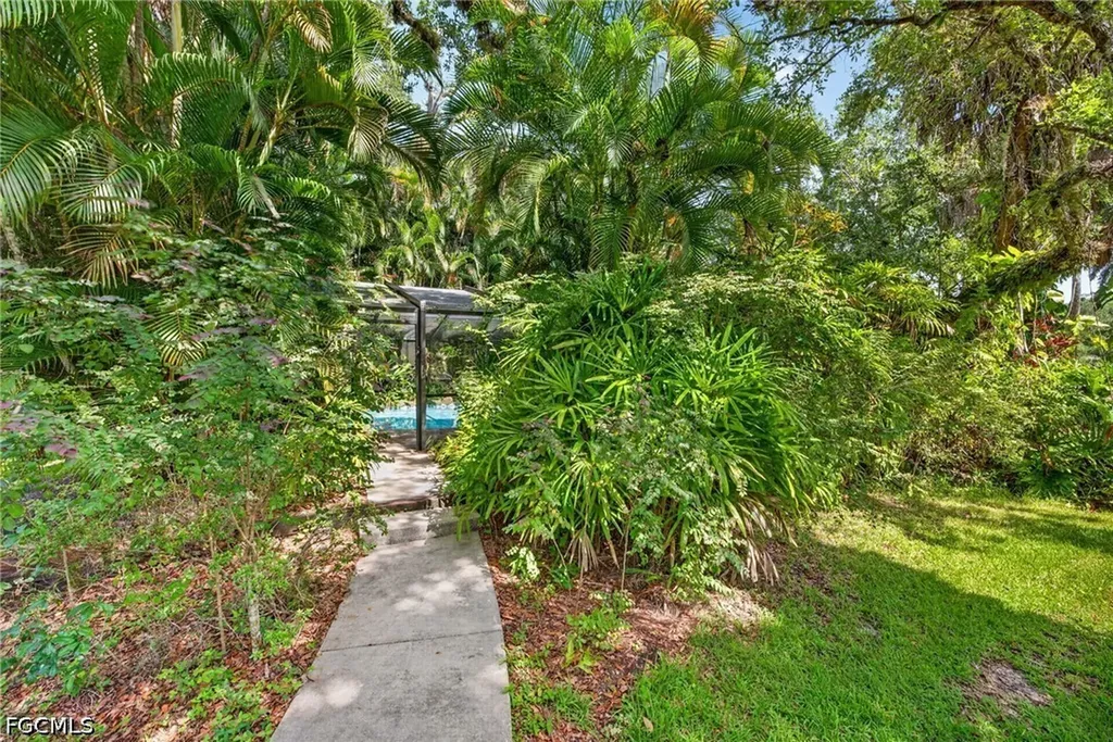 Fort Myers FL 33905