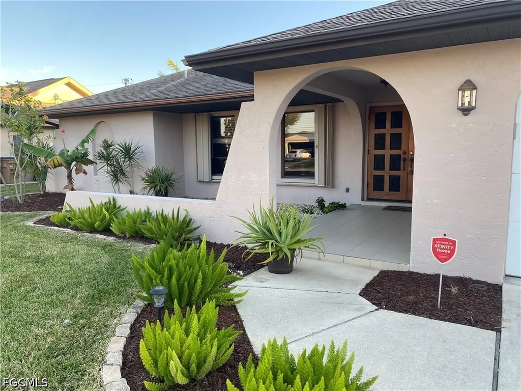 534 SE 34th Terrace Cape Coral FL 33904
