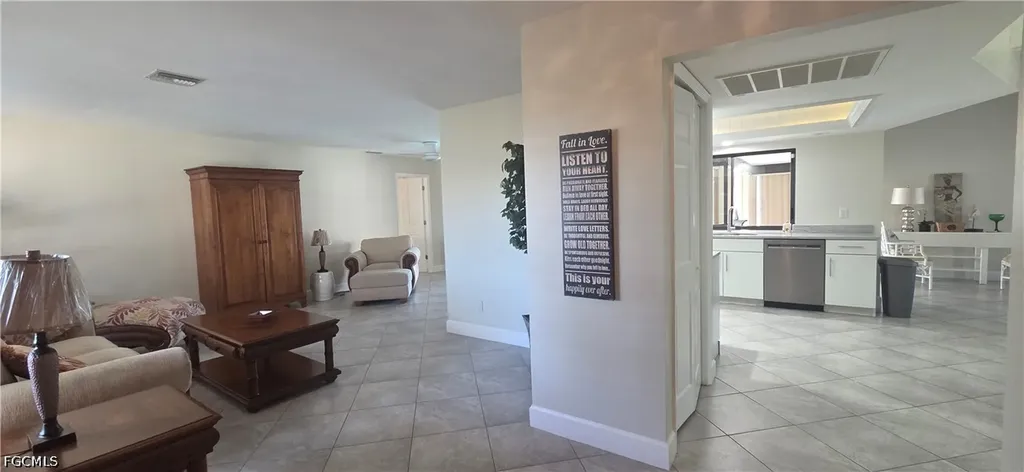 534 SE 34th Terrace Cape Coral FL 33904
