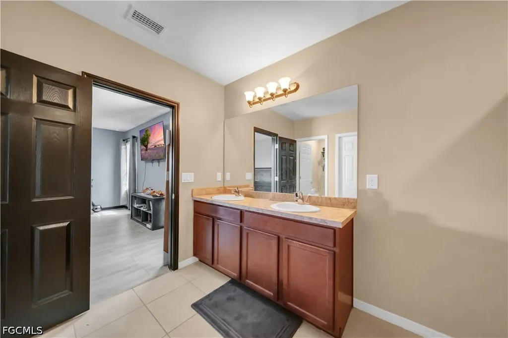 10549 Canal Brook Lane Lehigh Acres FL 33936