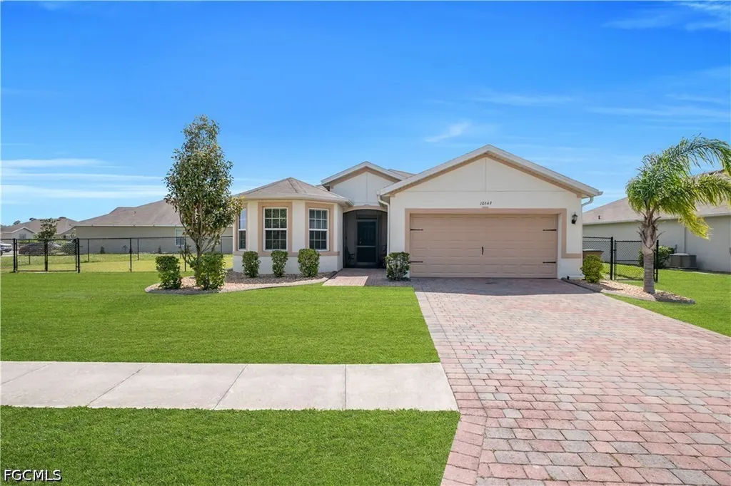 10549 Canal Brook Lane Lehigh Acres FL 33936