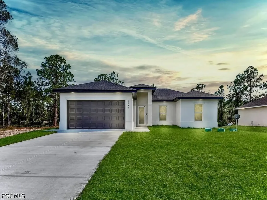 1040 Candlelight Drive Lehigh Acres FL 33974