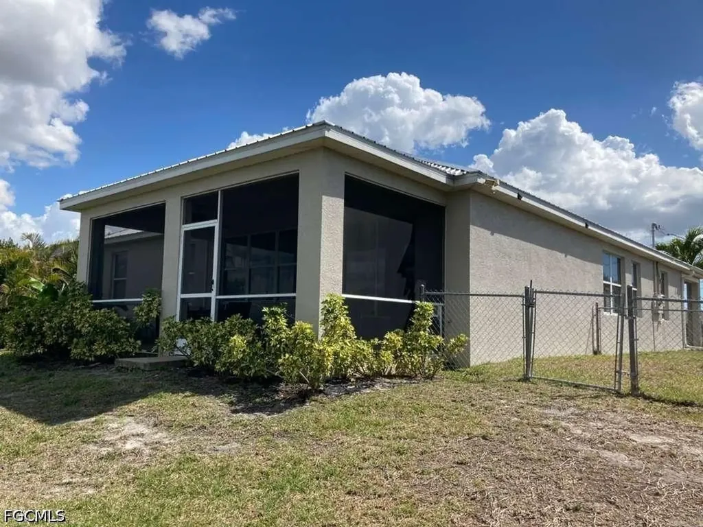 2637 NW 1st Street Cape Coral FL 33993