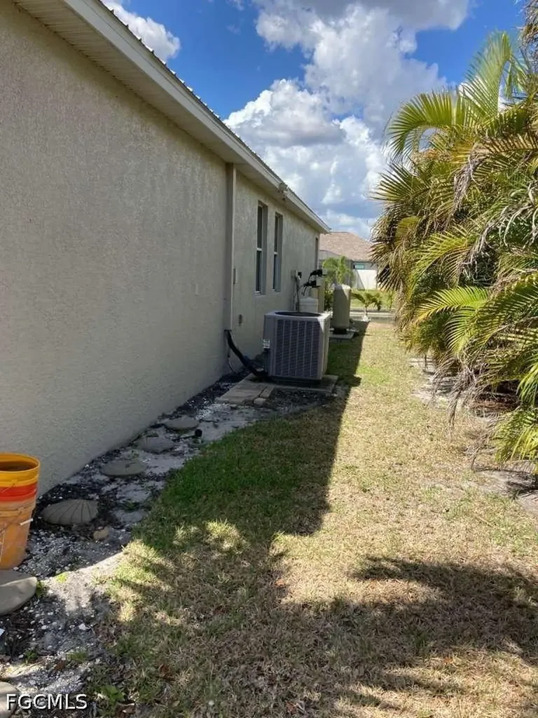 2637 NW 1st Street Cape Coral FL 33993