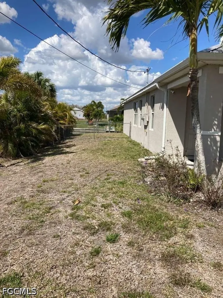 2637 NW 1st Street Cape Coral FL 33993