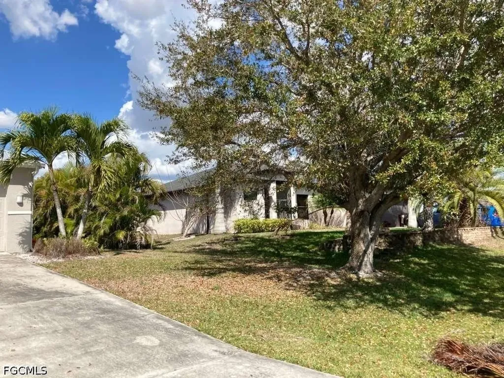 2637 NW 1st Street Cape Coral FL 33993