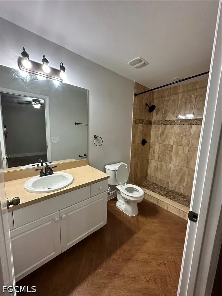 1706 Kismet Parkway E Cape Coral FL 33909