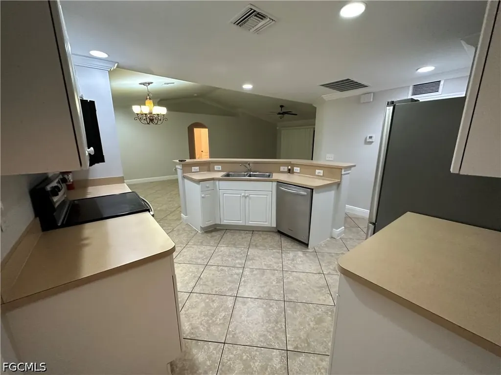 1706 Kismet Parkway E Cape Coral FL 33909
