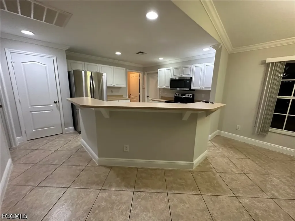 1706 Kismet Parkway E Cape Coral FL 33909