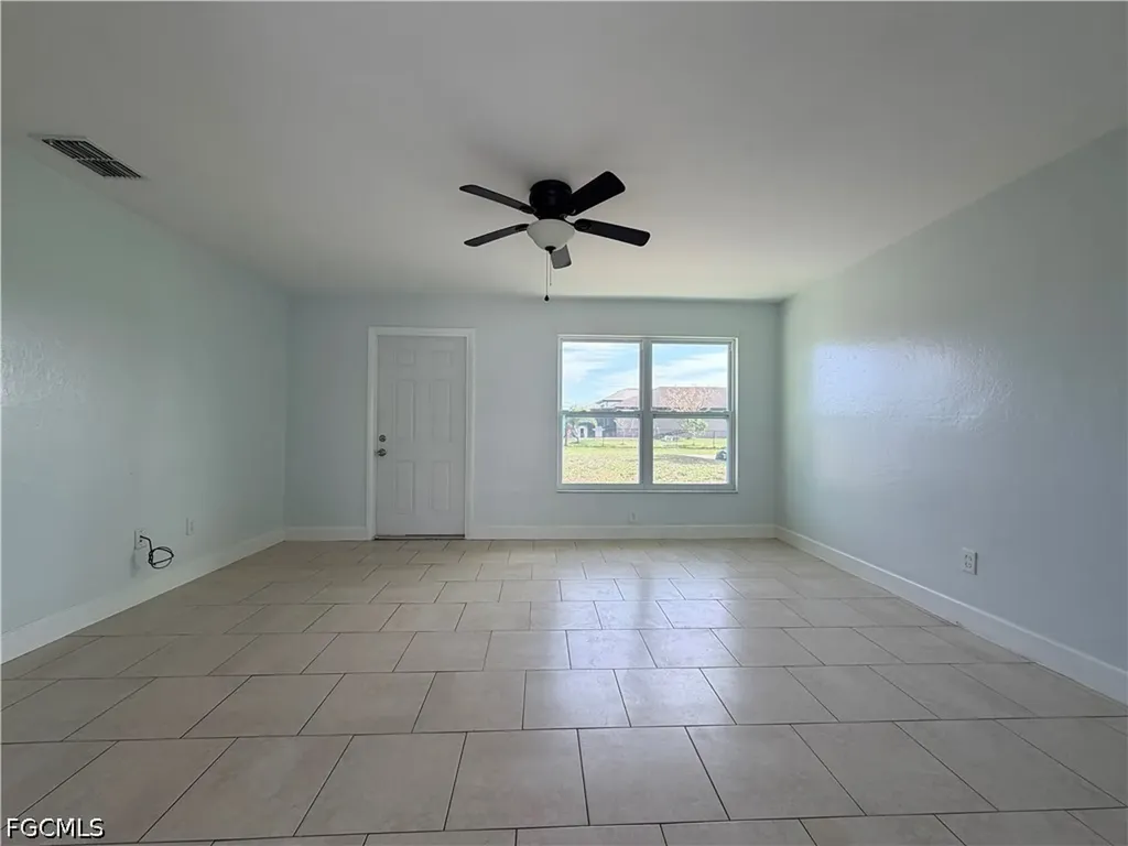 323 SW 17th Street Cape Coral FL 33991