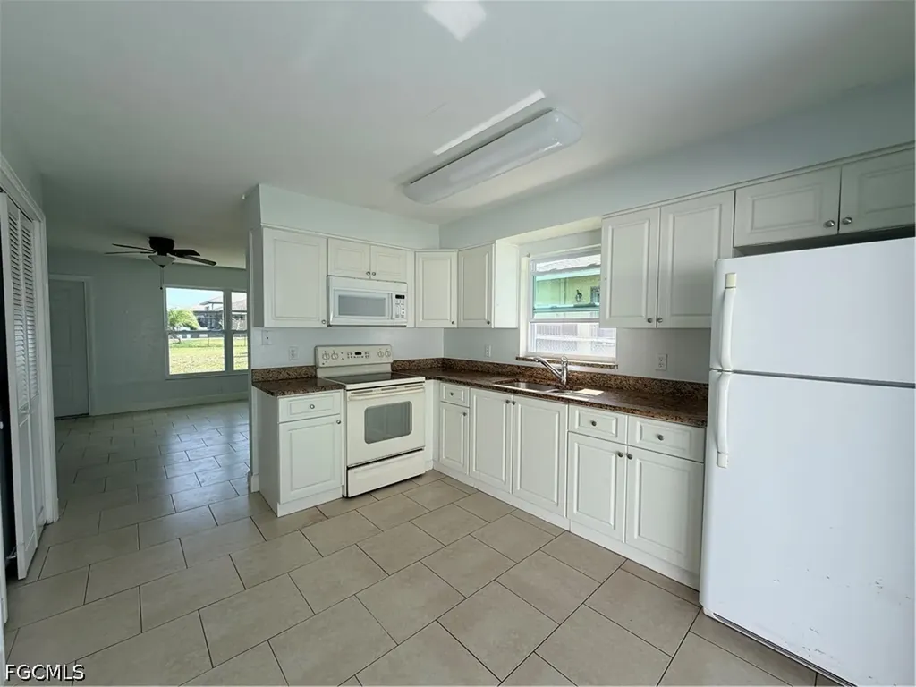 323 SW 17th Street Cape Coral FL 33991