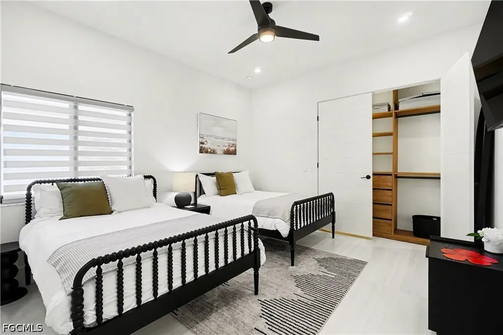 2814 Gleason Parkway Cape Coral FL 33914