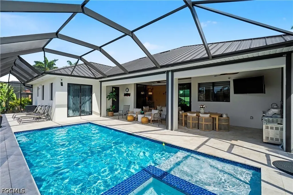2814 Gleason Parkway Cape Coral FL 33914