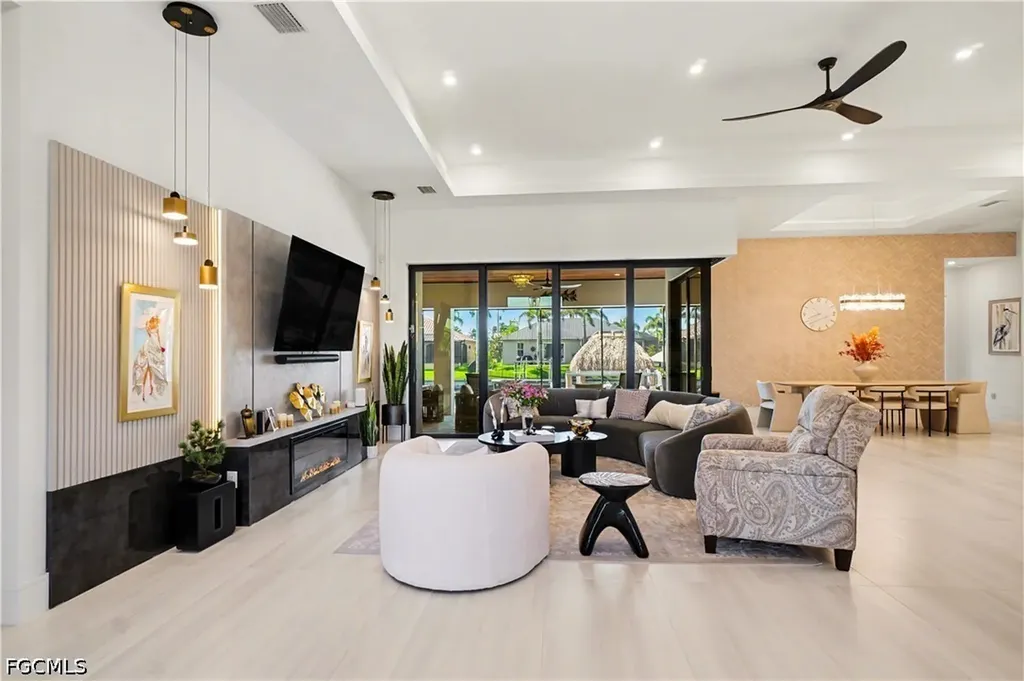 2814 Gleason Parkway Cape Coral FL 33914
