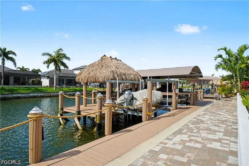 2814 Gleason Parkway Cape Coral FL 33914