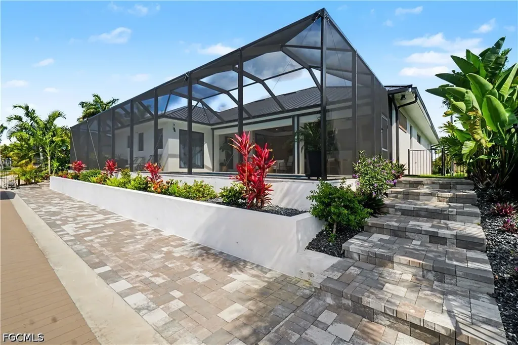 2814 Gleason Parkway Cape Coral FL 33914