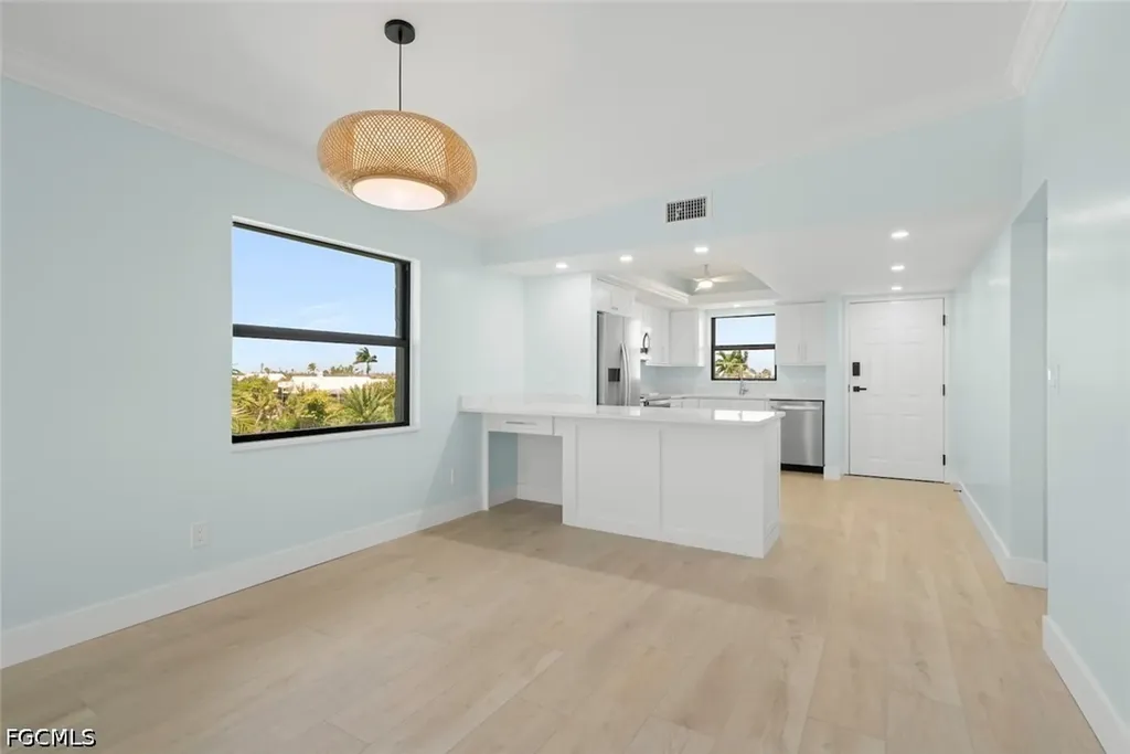 2737 W Gulf Drive Sanibel FL 33957