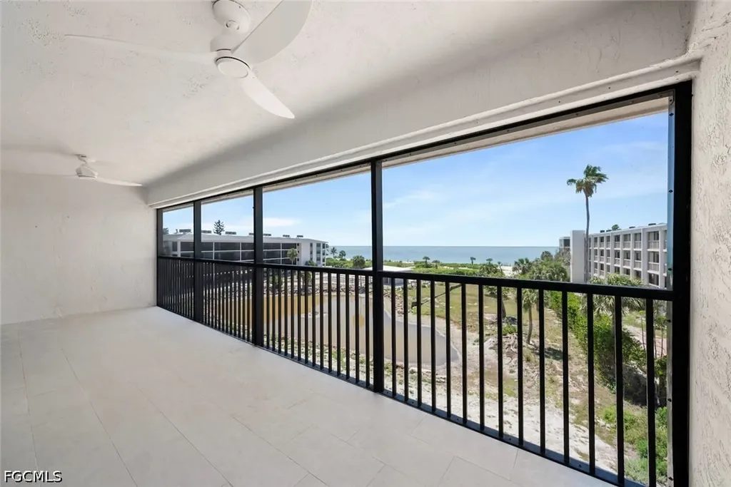 2737 W Gulf Drive Sanibel FL 33957