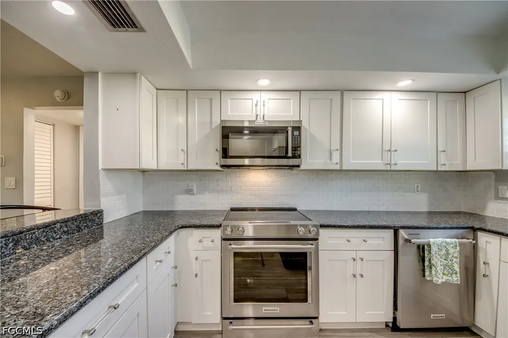7050 Nantucket Circle North Fort Myers FL 33917