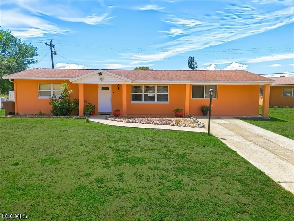 1524 Markdale Street E Lehigh Acres FL 33936