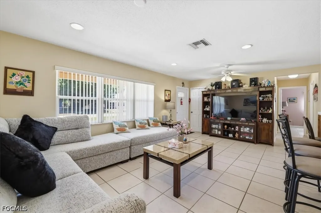 1524 Markdale Street E Lehigh Acres FL 33936