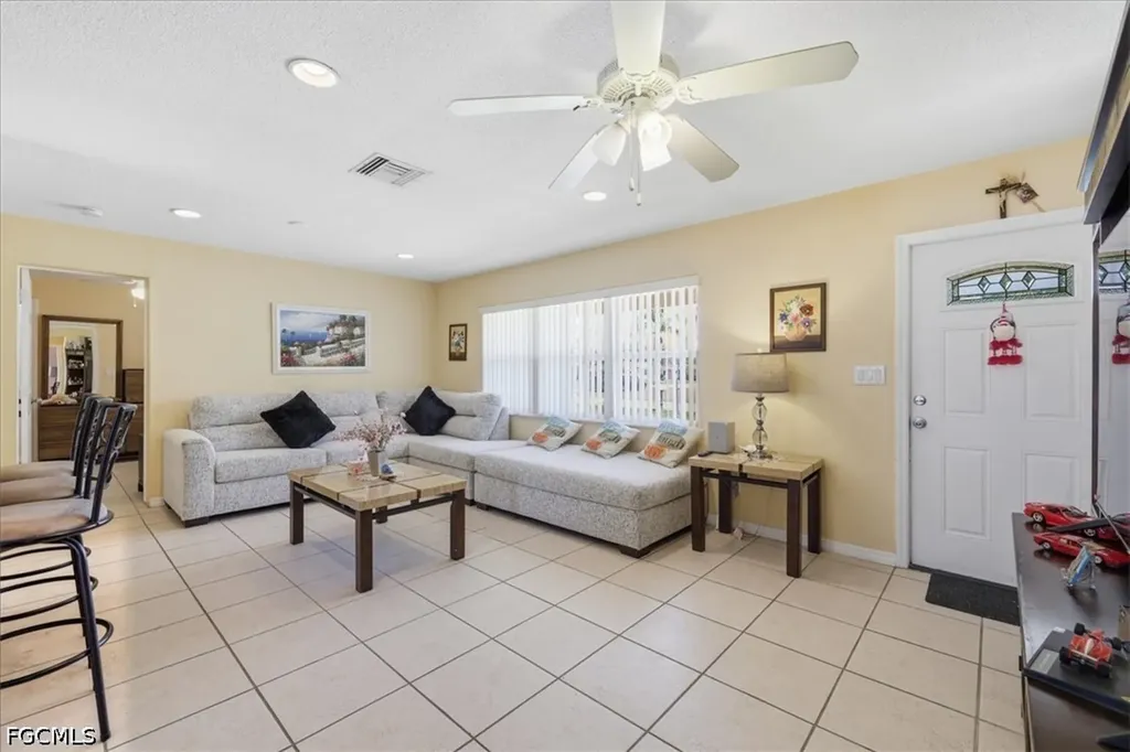 1524 Markdale Street E Lehigh Acres FL 33936