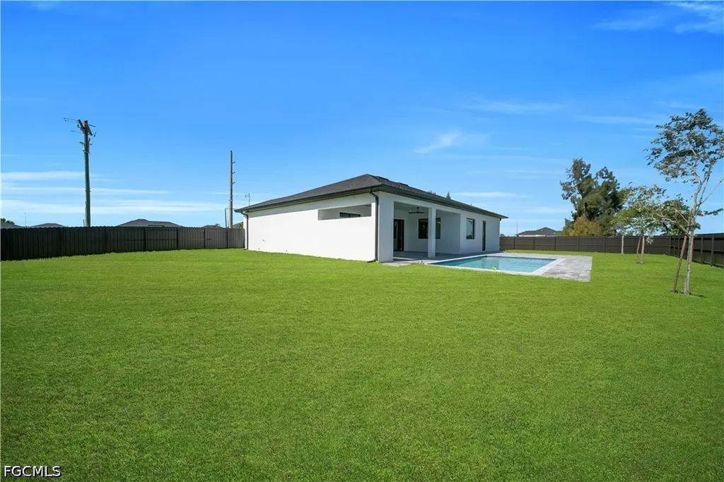 1003 Embers Parkway W Cape Coral FL 33993