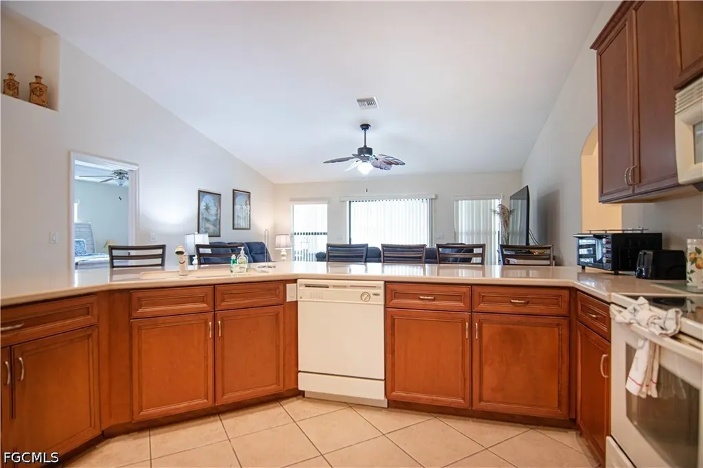 5023 Agualinda Boulevard Cape Coral FL 33914
