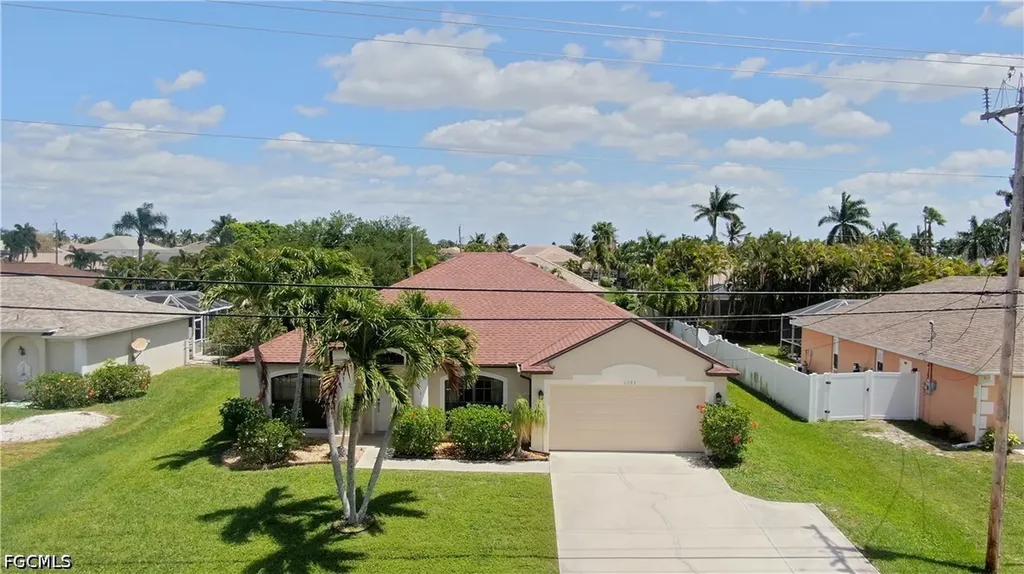 5023 Agualinda Boulevard Cape Coral FL 33914