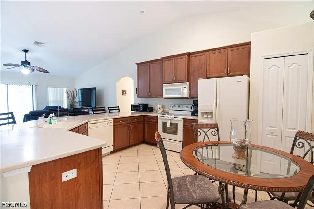 5023 Agualinda Boulevard Cape Coral FL 33914