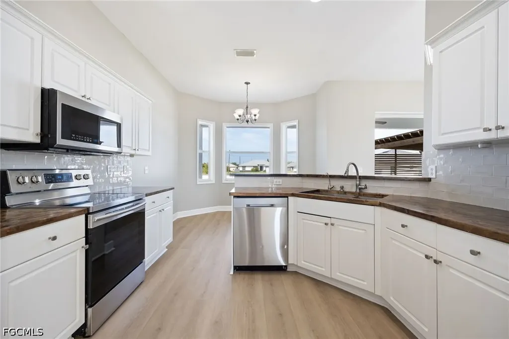 1910 NW 21st Place Cape Coral FL 33993