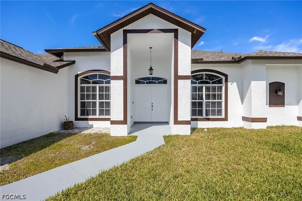 1910 NW 21st Place Cape Coral FL 33993