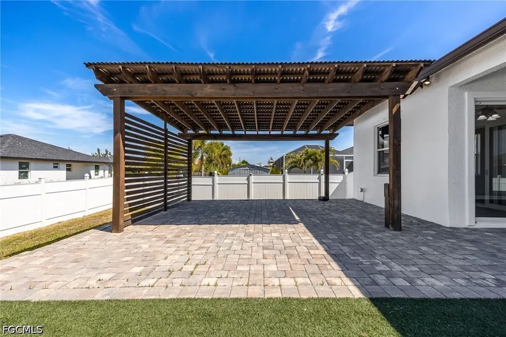 1910 NW 21st Place Cape Coral FL 33993