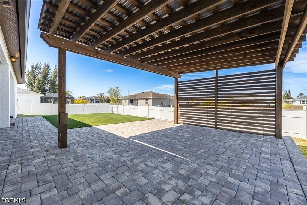 1910 NW 21st Place Cape Coral FL 33993