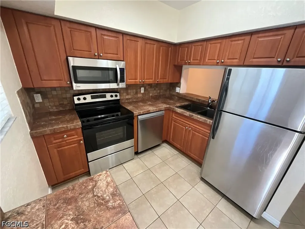 8342 Bernwood Cove Loop Fort Myers FL 33966