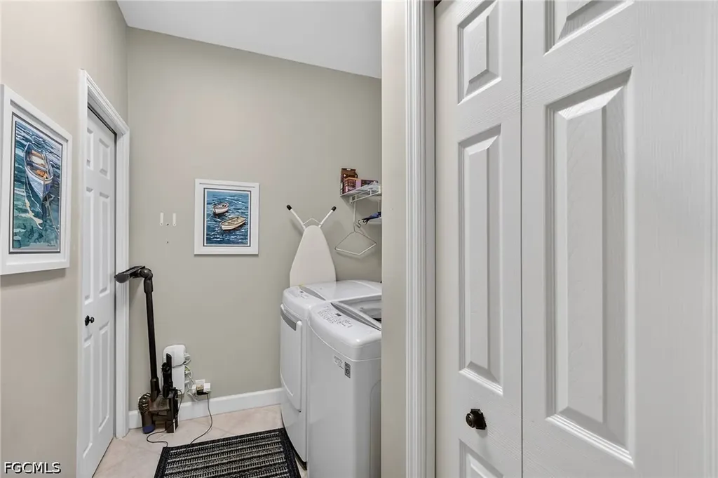9121 Southmont Cove Fort Myers FL 33908