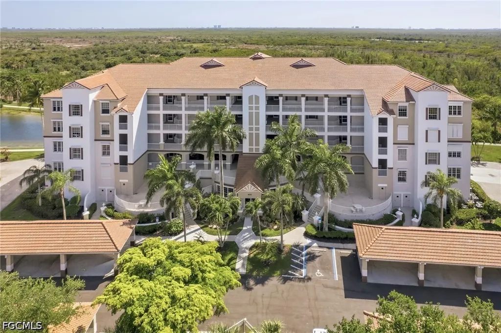 9121 Southmont Cove Fort Myers FL 33908