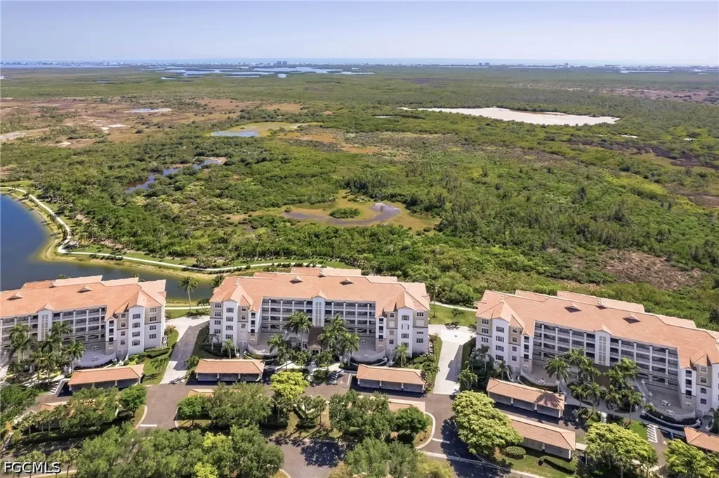 9121 Southmont Cove Fort Myers FL 33908