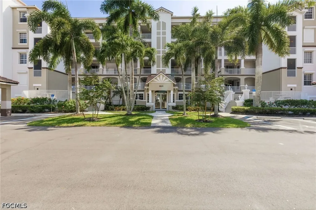 9121 Southmont Cove Fort Myers FL 33908