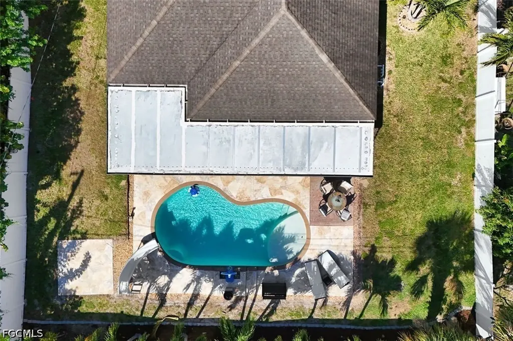 705 SW 10th Place Cape Coral FL 33991