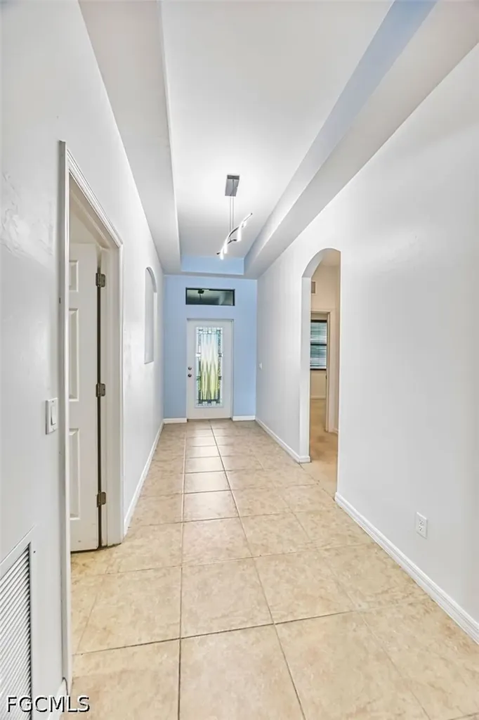 705 SW 10th Place Cape Coral FL 33991