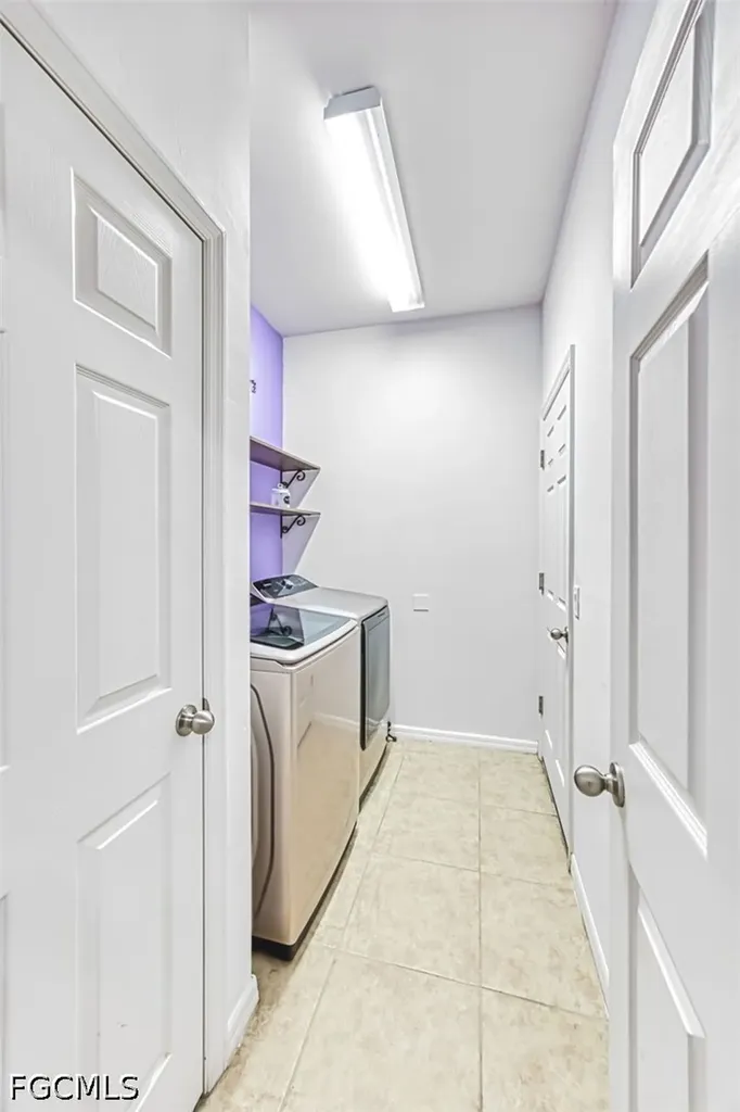 705 SW 10th Place Cape Coral FL 33991