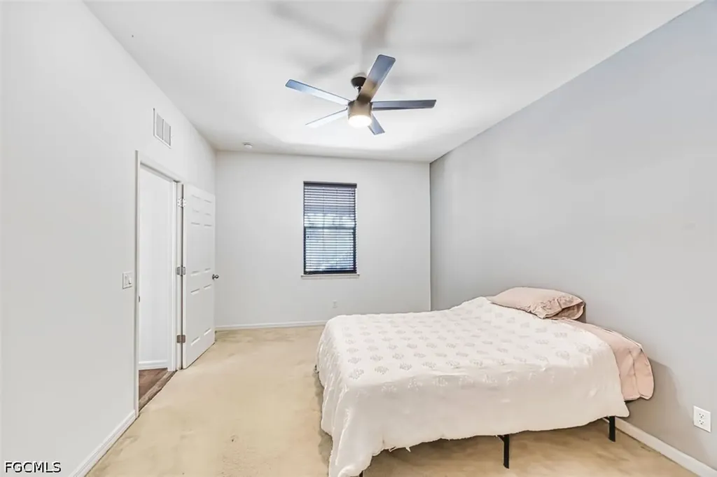 705 SW 10th Place Cape Coral FL 33991