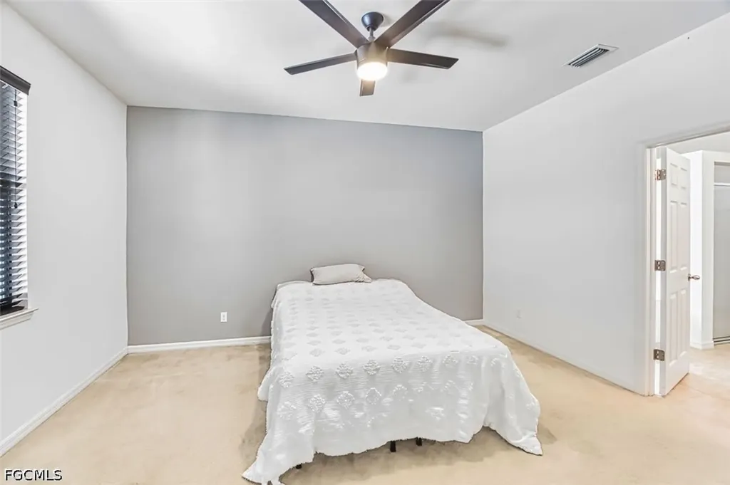 705 SW 10th Place Cape Coral FL 33991
