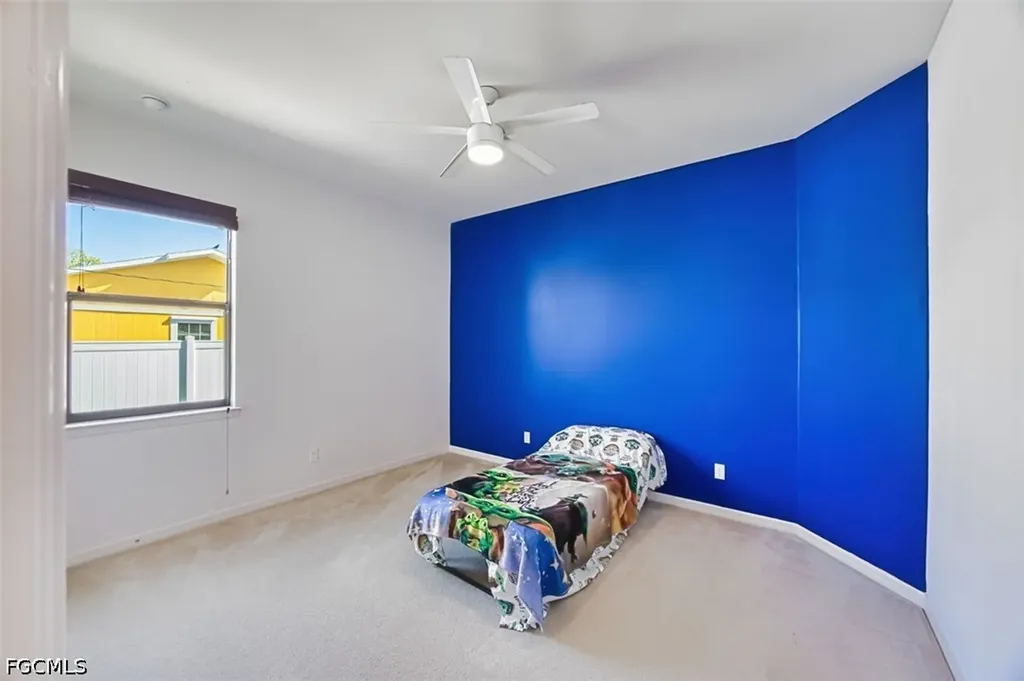705 SW 10th Place Cape Coral FL 33991