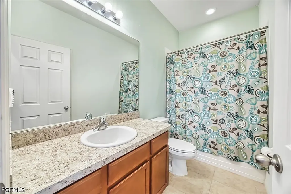 705 SW 10th Place Cape Coral FL 33991