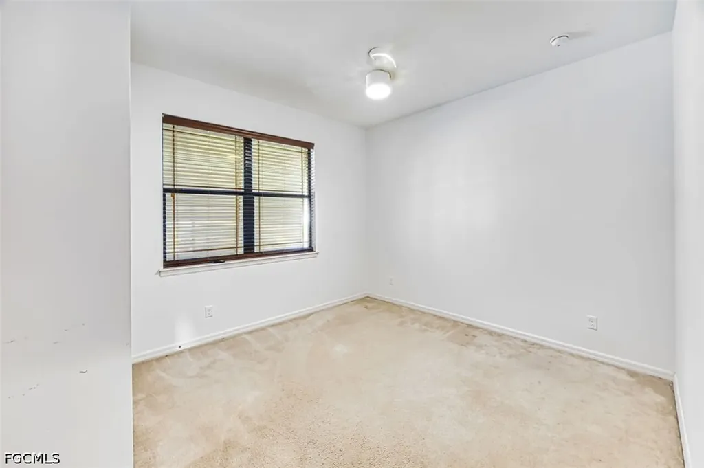 705 SW 10th Place Cape Coral FL 33991
